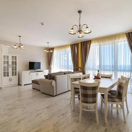 Cabacum Plaza Beach - High-speed Wifi Apartment