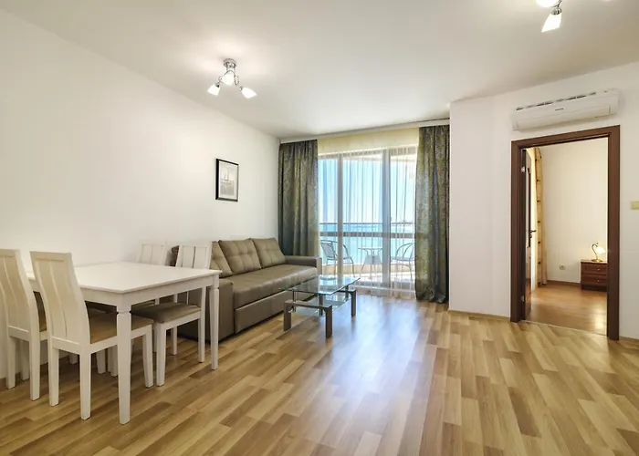 Апартаменти Cabacum Plaza Beach - High-speed Wifi