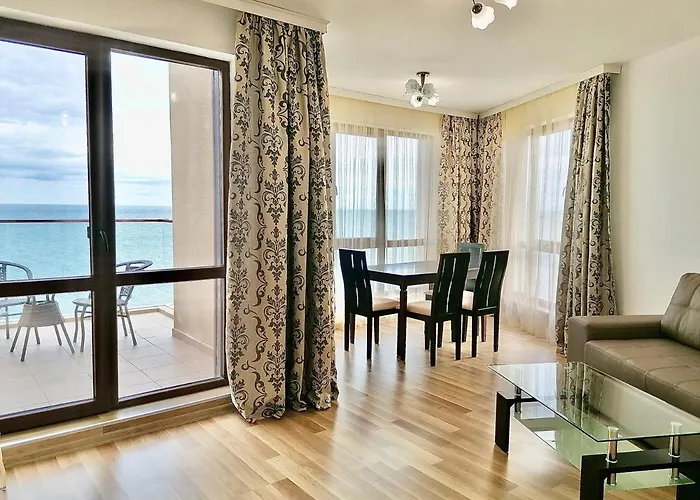 Cabacum Plaza Beach - High-speed Wifi Апартаменти