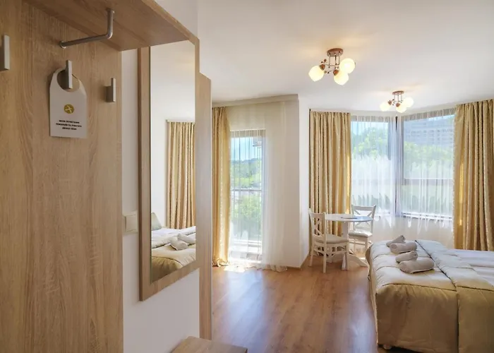 Cabacum Plaza Beach - High-speed Wifi Золоті Піски