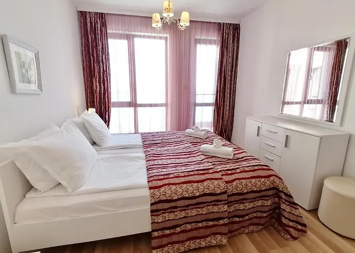 Апартаменти Cabacum Plaza Beach - High-speed Wifi Золоті Піски