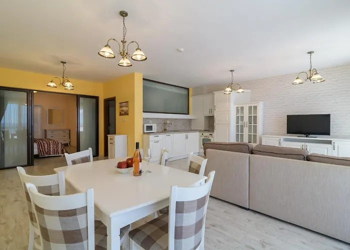 Cabacum Plaza Beach - High-speed Wifi * Golden Sands